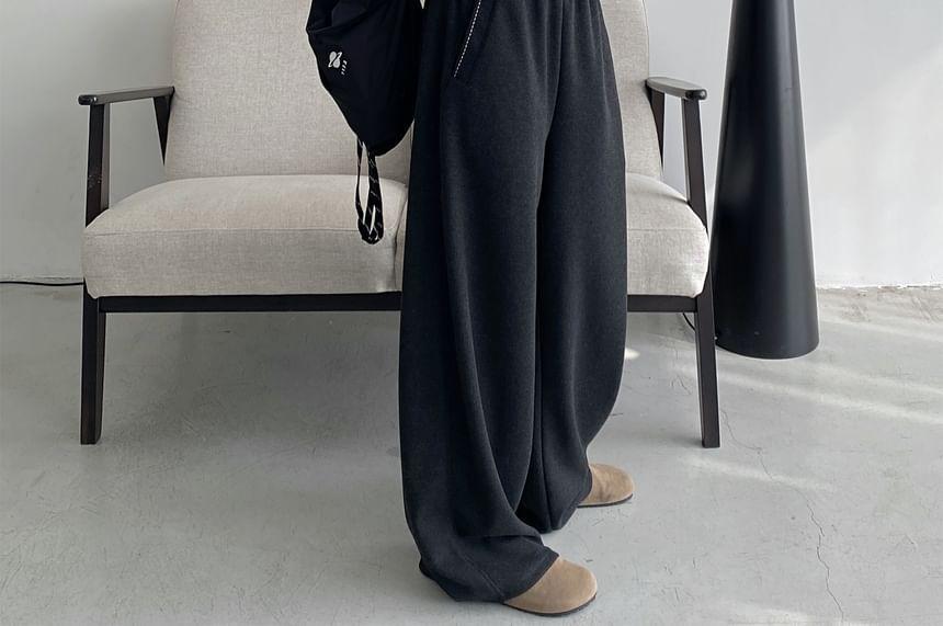 Elastic Waist Plain Wide Leg Sweatpants Product Image