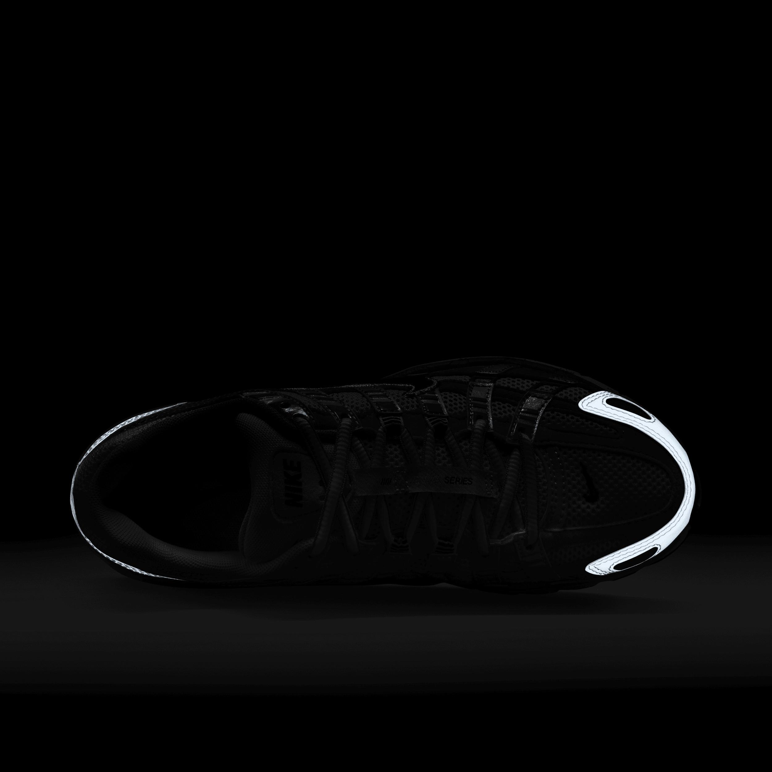 Nike Women's P-000 Shoes Product Image