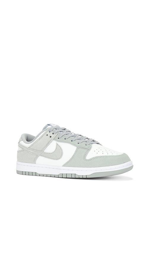 NIKE Dunk Low Retro Se In White & Light Pumice Product Image