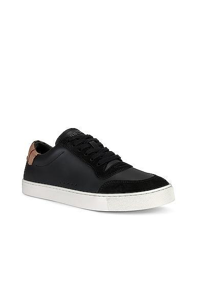 Burberry Sneaker Product Image