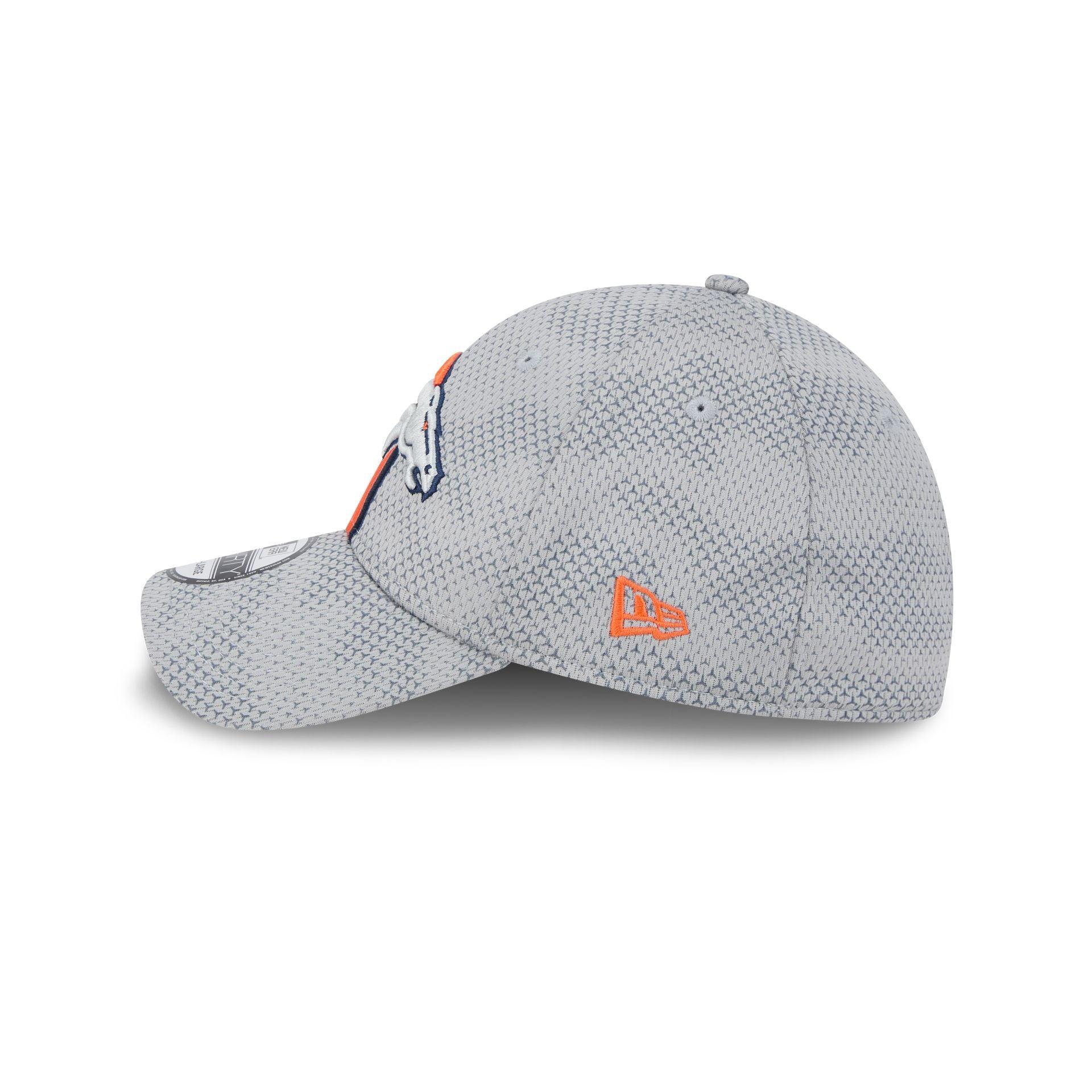 Denver Broncos 2024 Sideline Gray 39THIRTY Stretch Fit Hat Male Product Image