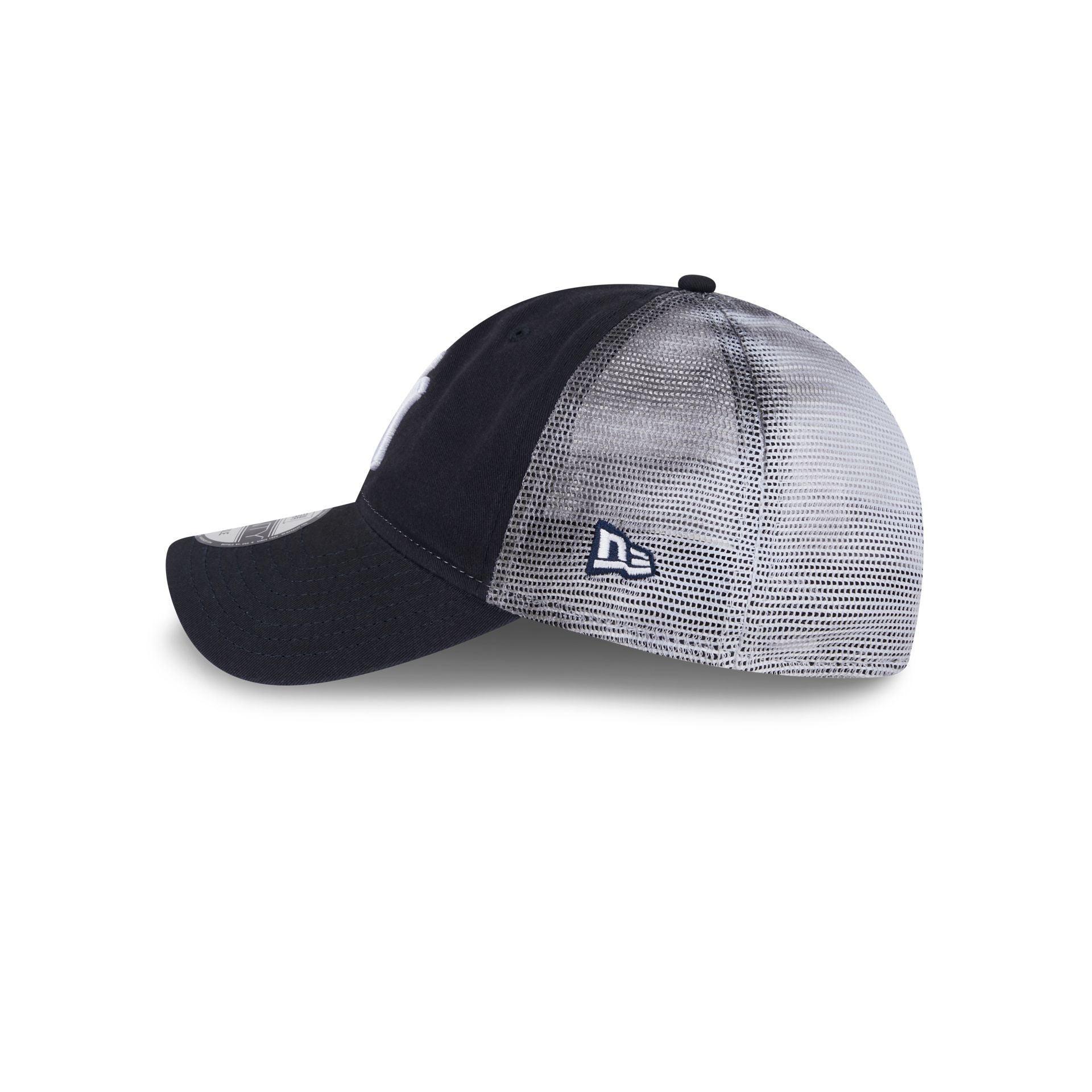 New York Yankees Slick 9TWENTY Trucker Hat Male Product Image