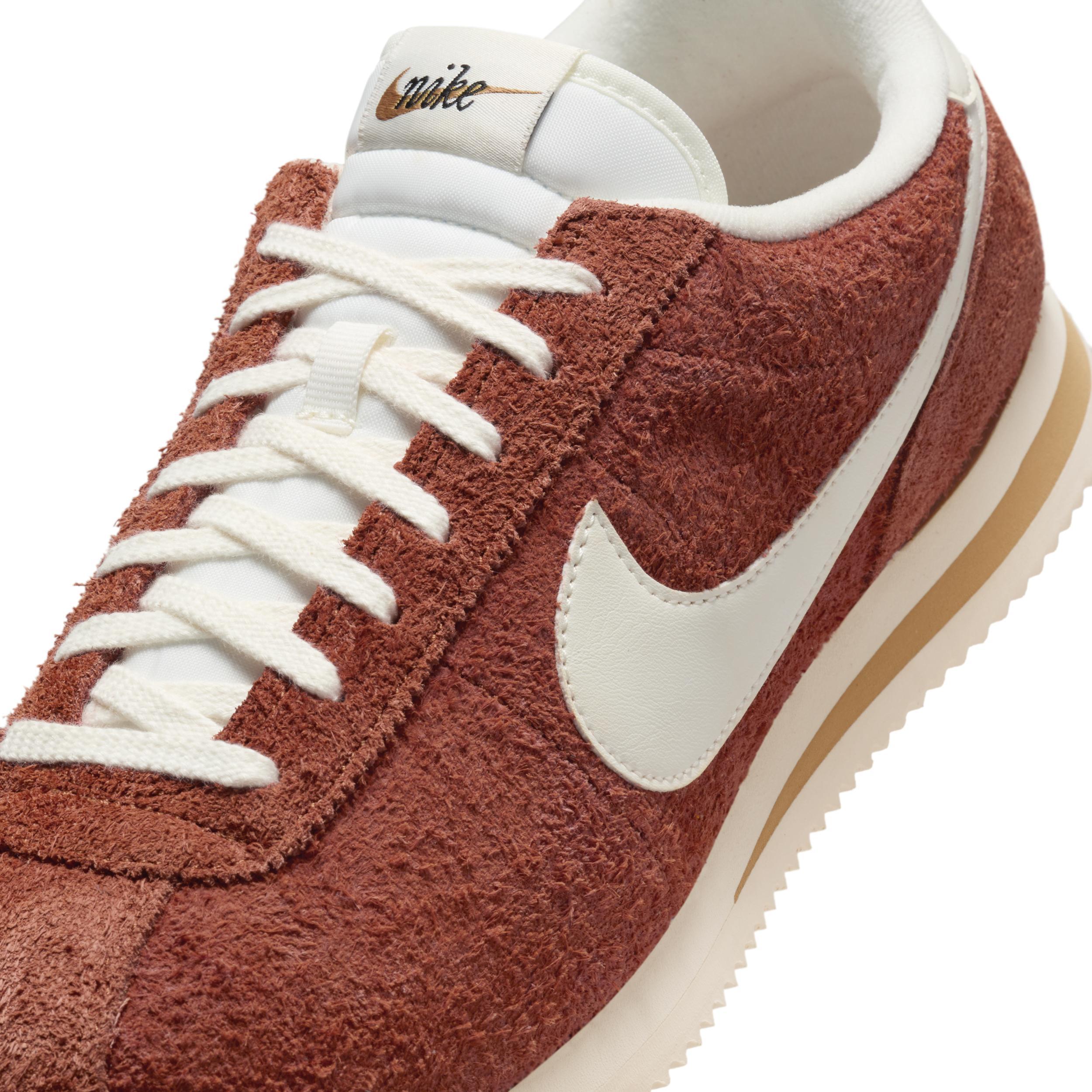 Nike Men's Cortez SE Suede Shoes Product Image