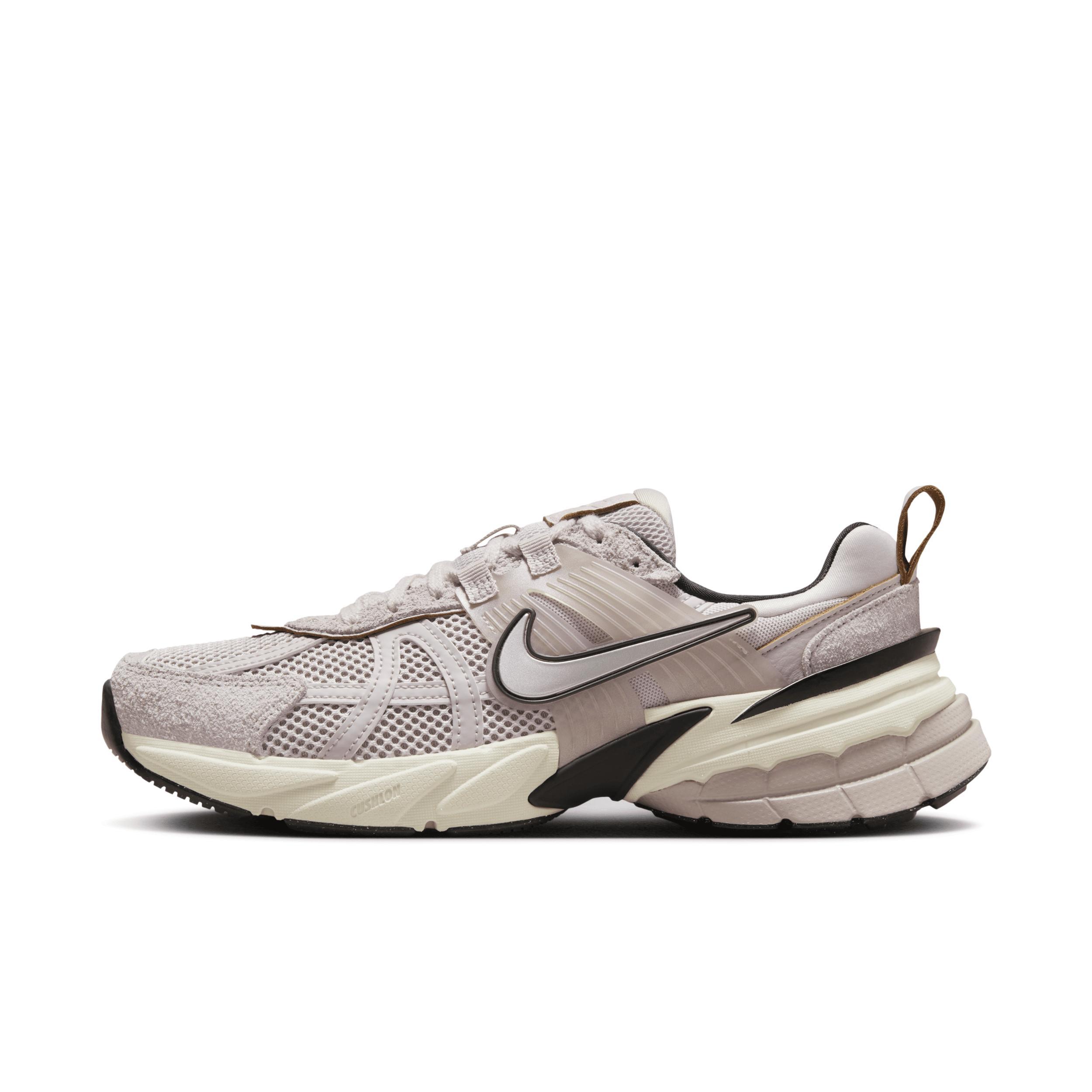 Nike Women's V2K Run Shoes Product Image