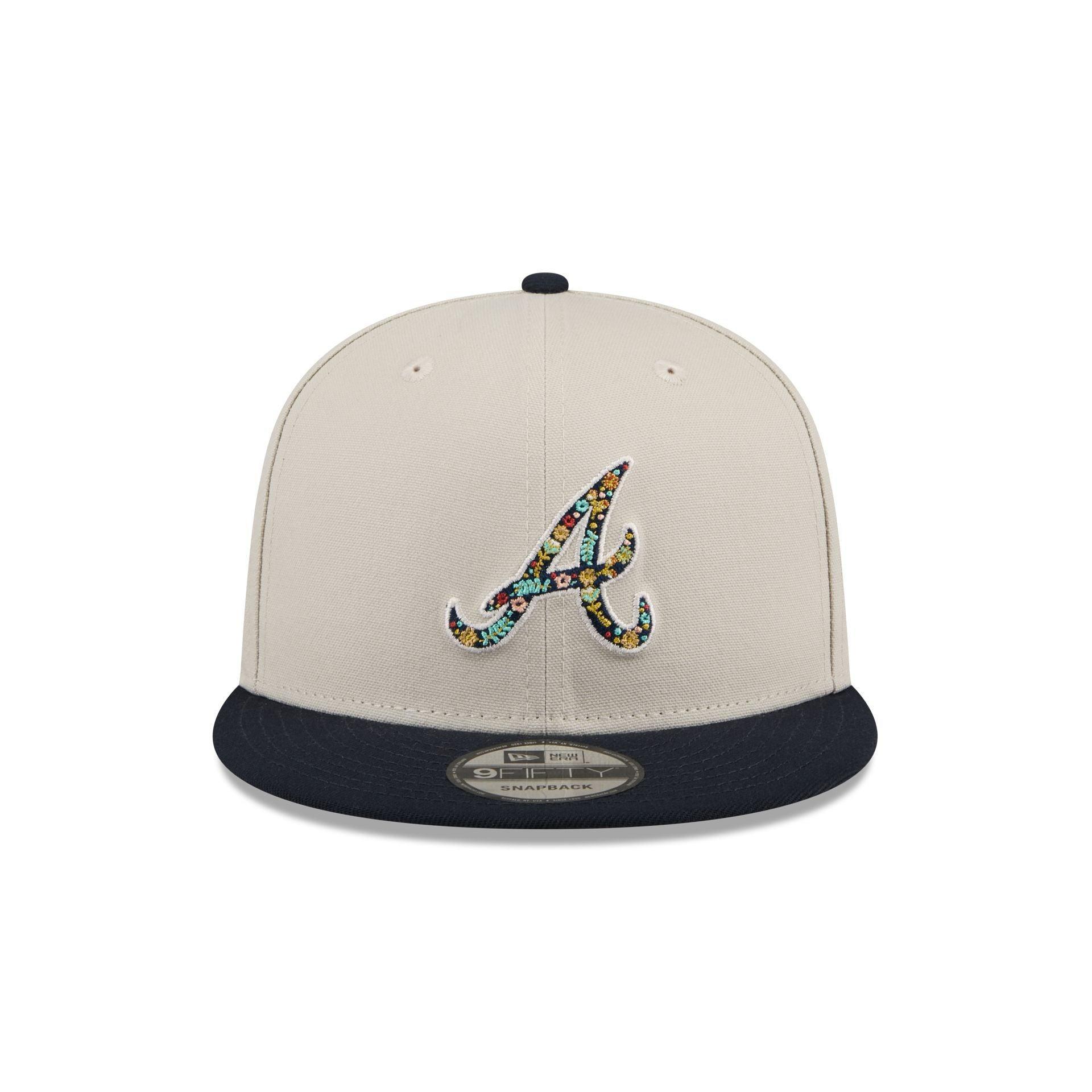 Atlanta Braves Floral Fill 9FIFTY Snapback Hat Male Product Image