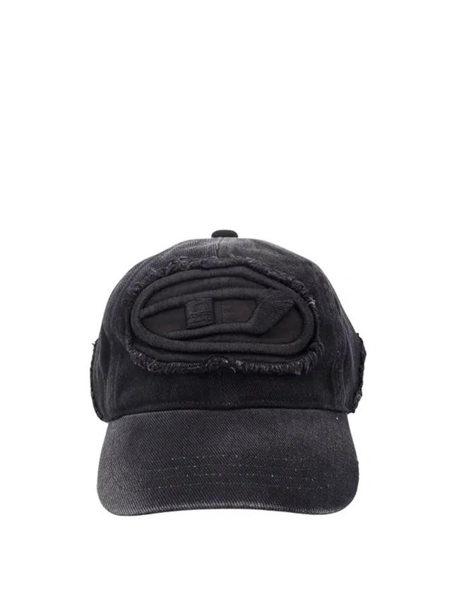 Logo Embroidered Baseball Cap In Black Product Image