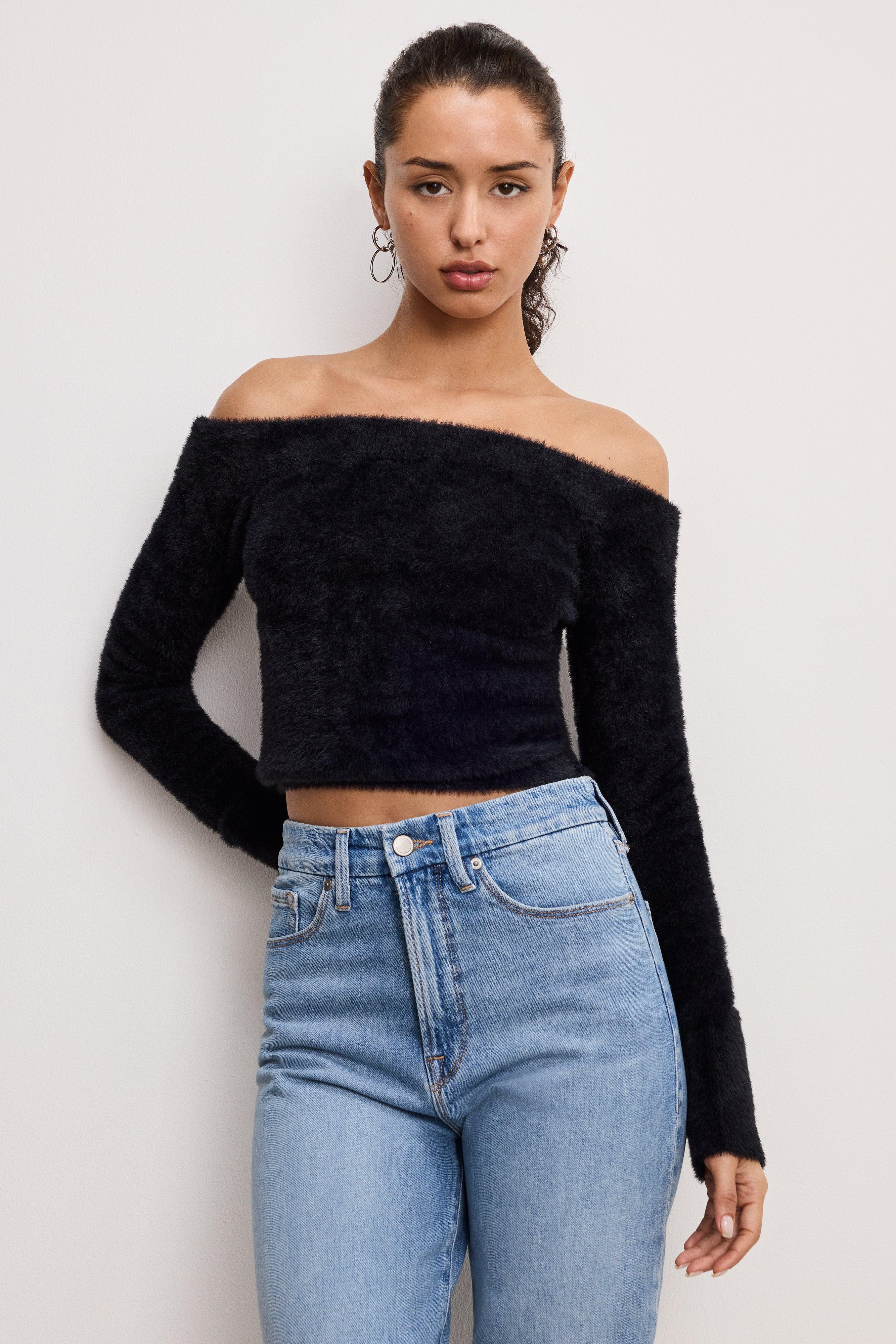 OFF SHOULDER PLUSH TOP | BLACK001 Product Image