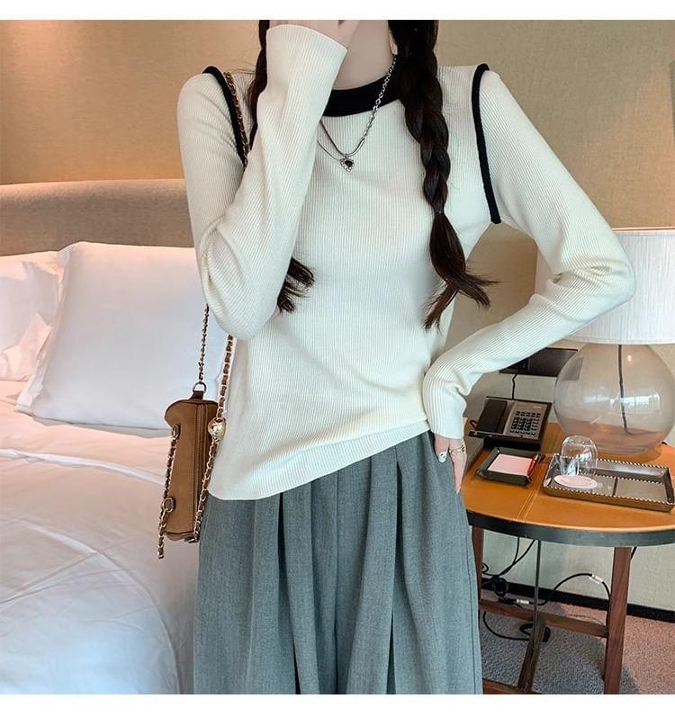 Long-Sleeve Crew Neck Contrast Trim Knit Top Product Image