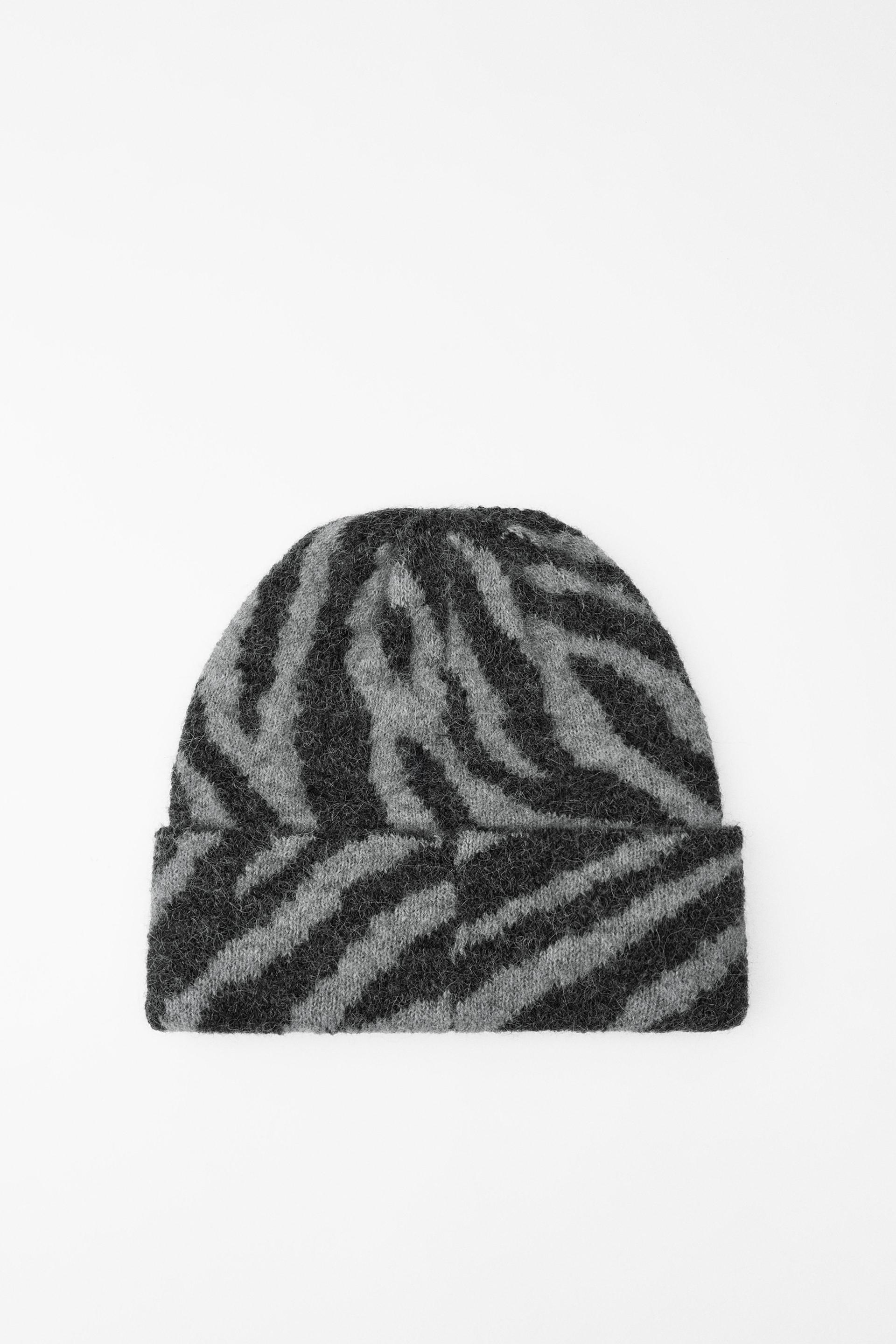 ANIMAL PRINT KNIT BEANIE Product Image