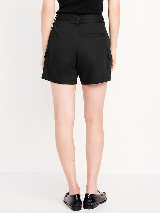 Extra High-Waisted Cargo Shorts -- 4.5-inch inseam Product Image