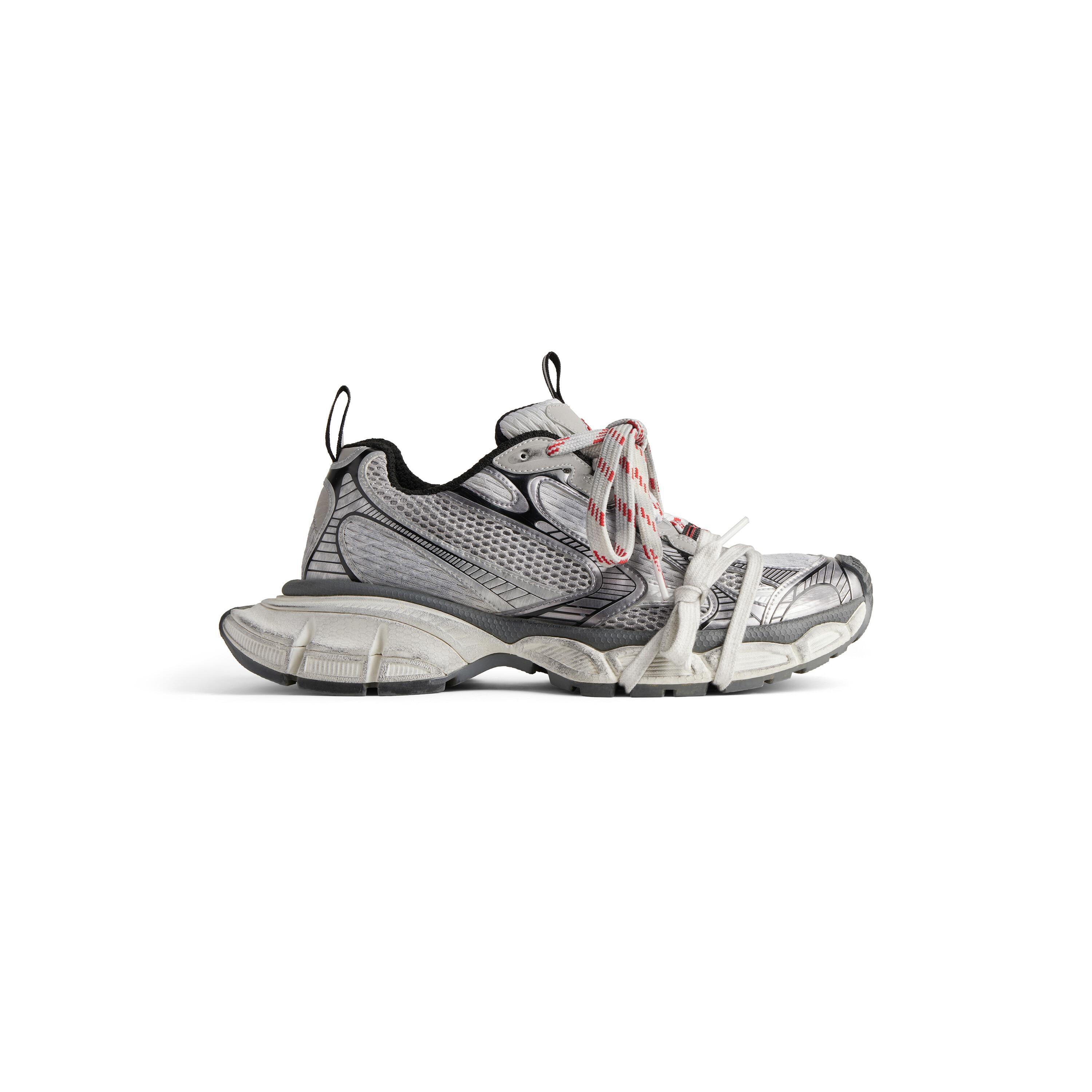 3xl sneaker Product Image