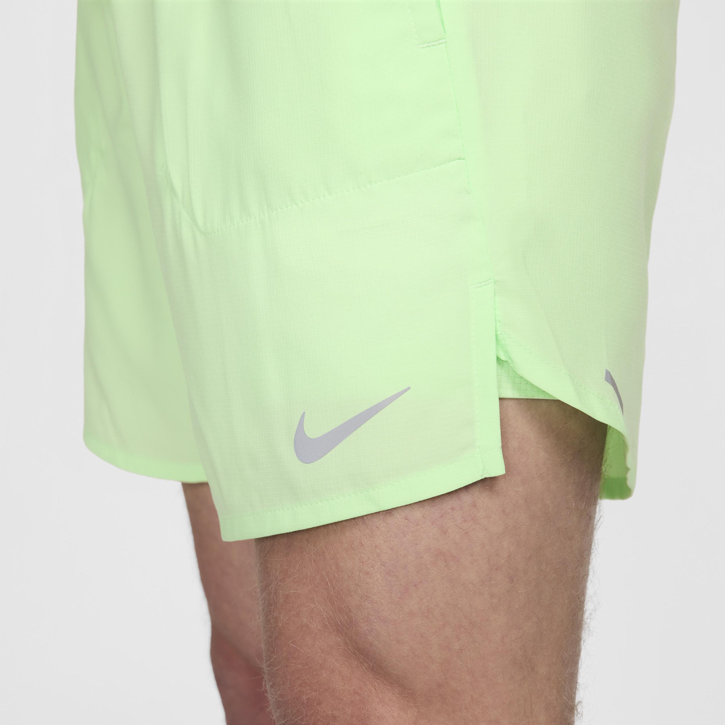 Nike Men's Stride Dri-FIT 7" 2-in-1 Running Shorts Product Image