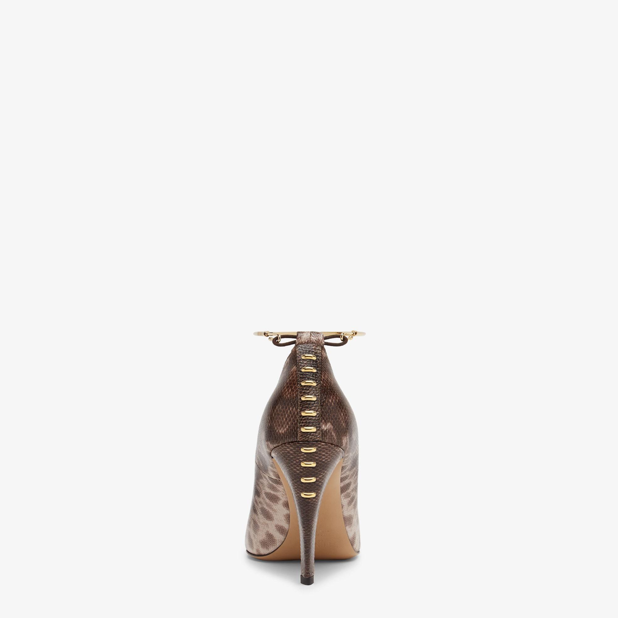 Fendi FiloBeige karung leather pumps Product Image