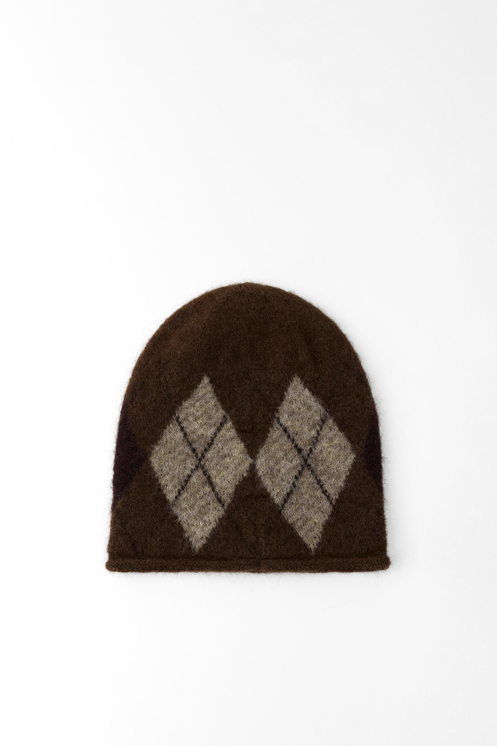 ARGYLE KNIT BEANIE Product Image