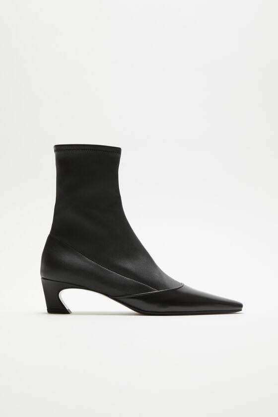 Heeled ankle boots product image