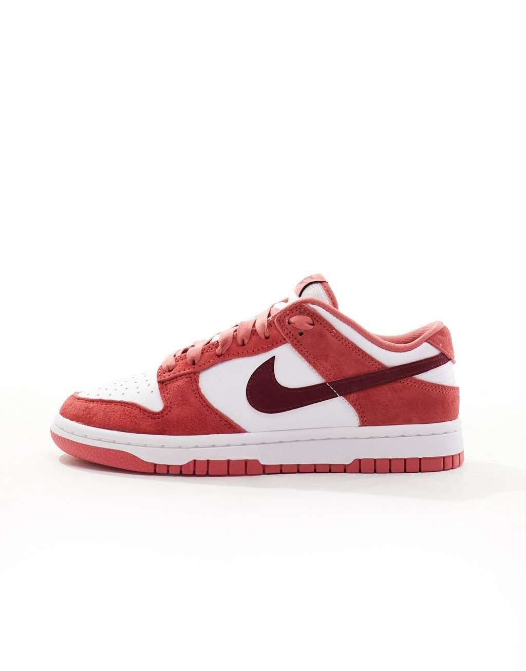 Nike Dunk Low sneakers Product Image