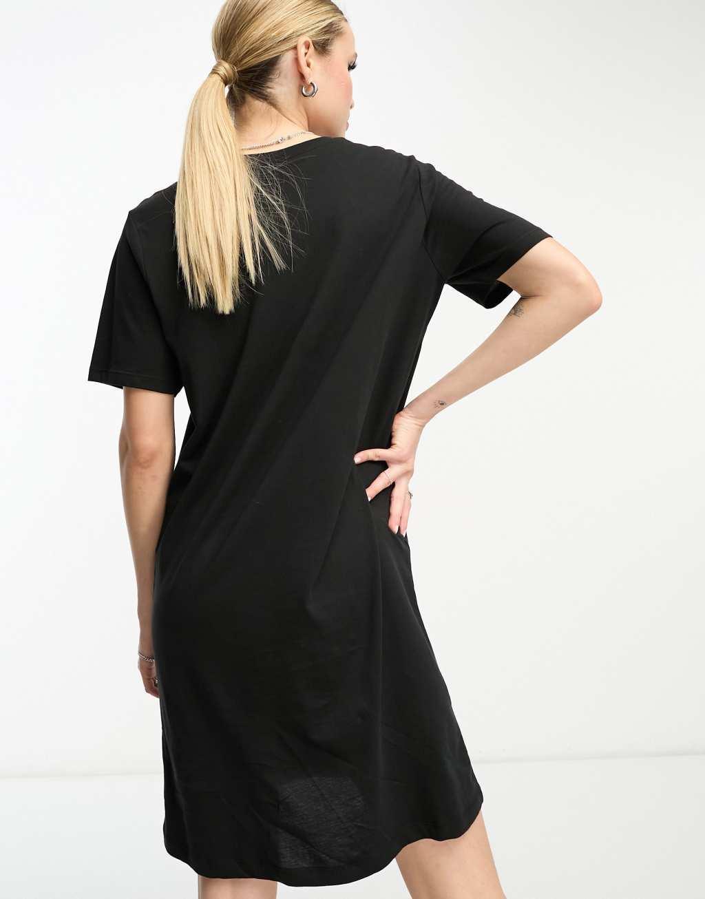 Only Tall mini T-shirt dress Product Image