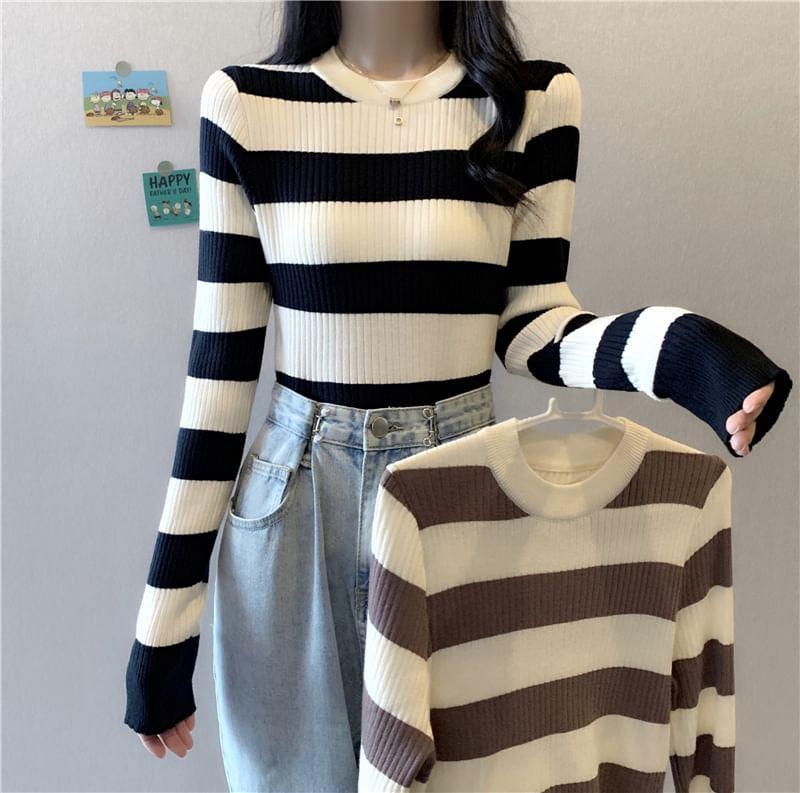 Round Neck Striped Ribbed Sweater Product Image