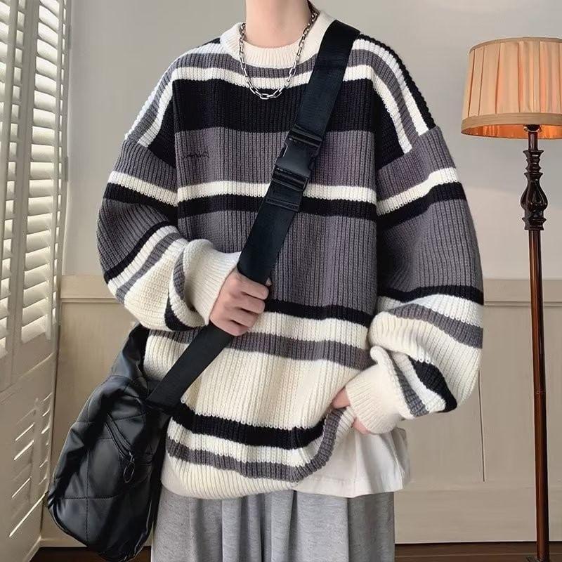 Crew Neck Striped Loose-Fit Sweater Product Image