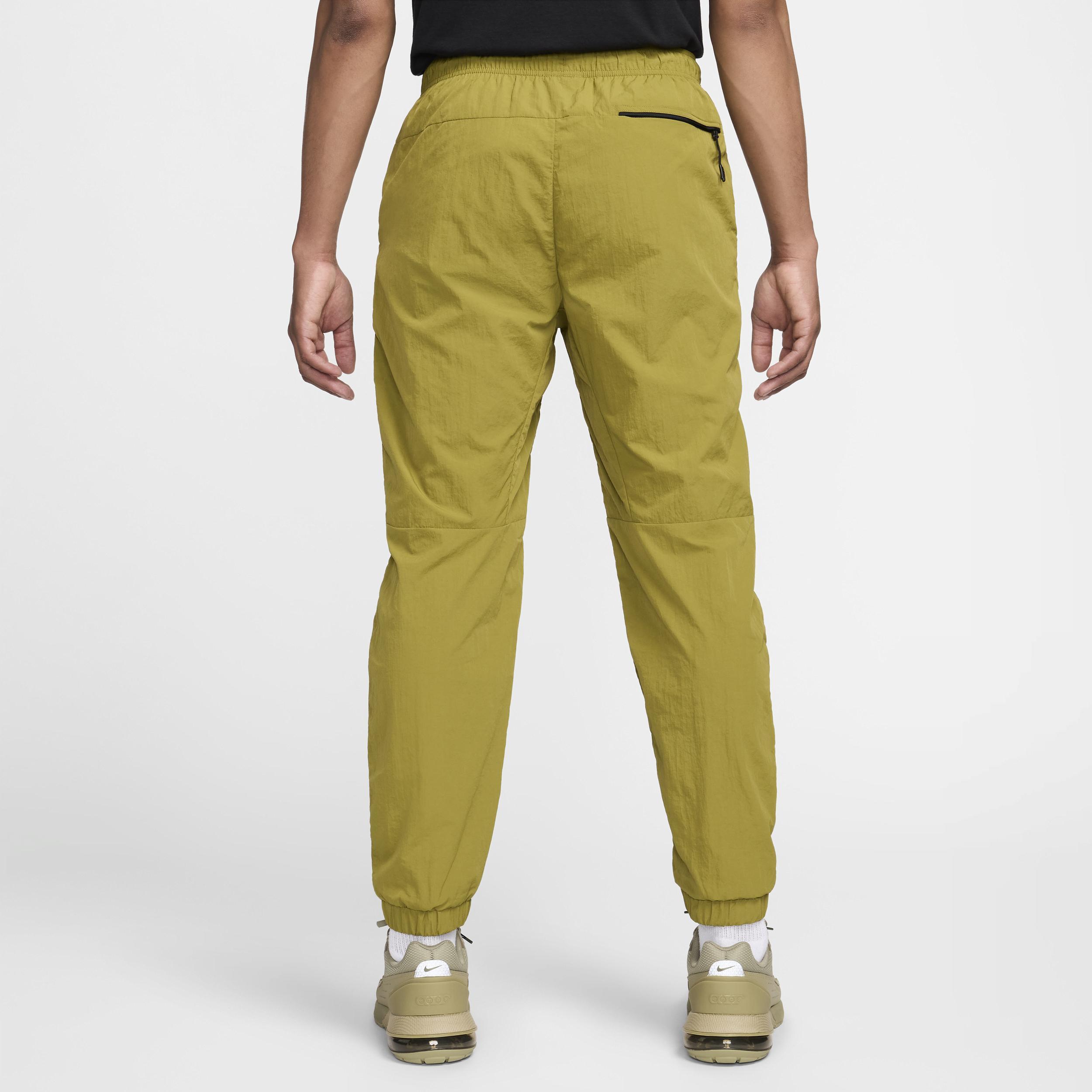 Nike Men's Tech Woven Straight Leg Pants Product Image