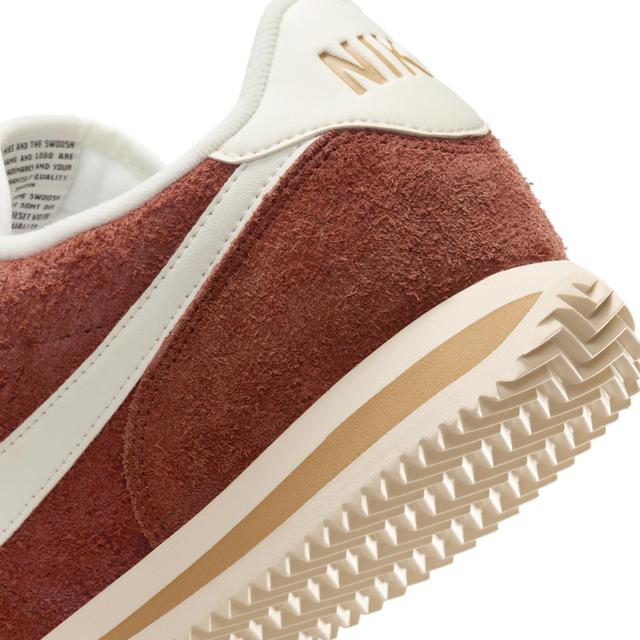 Nike Men's Cortez SE Suede Shoes Product Image