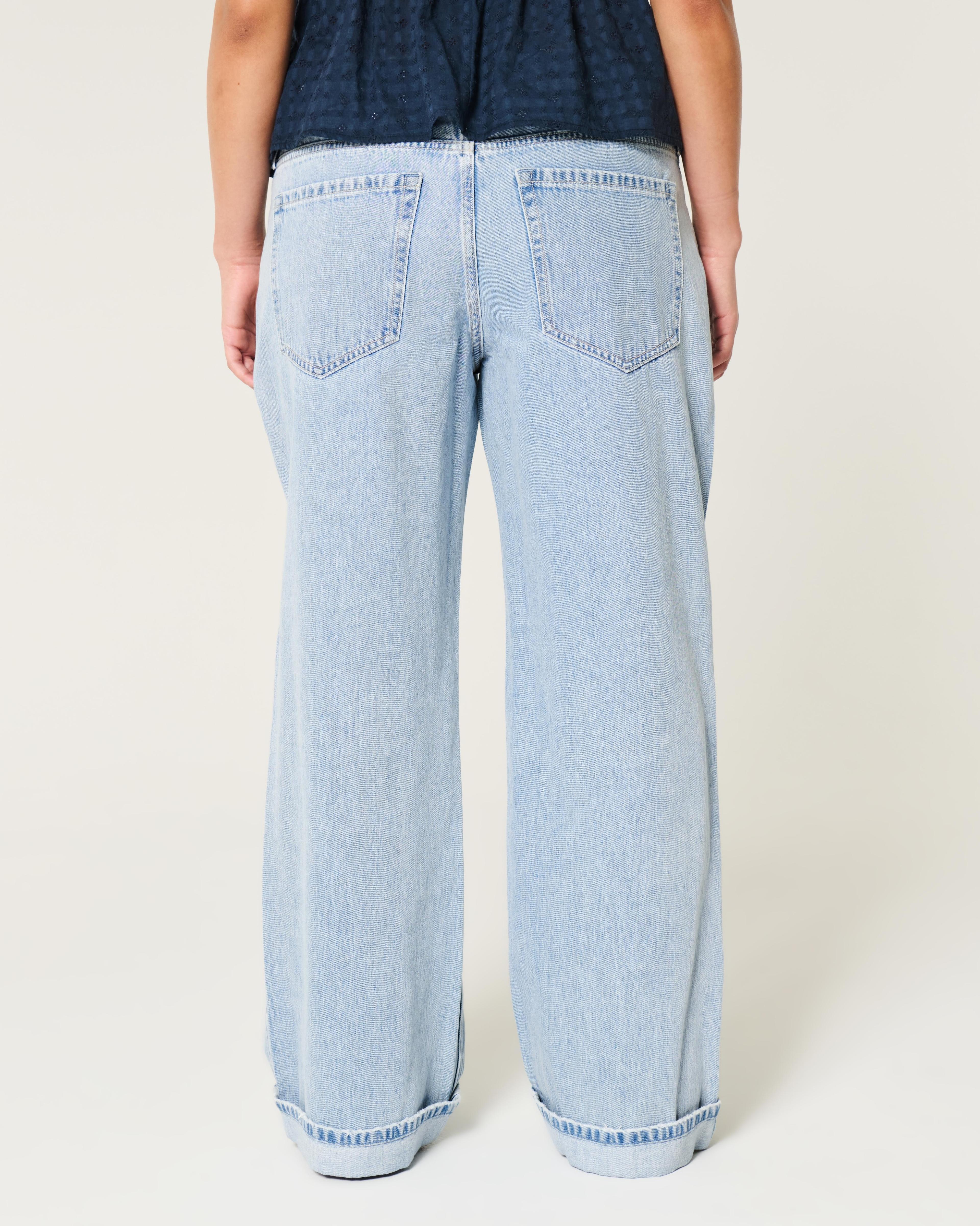 Low-Rise Light Wash Baggy Jeans Product Image