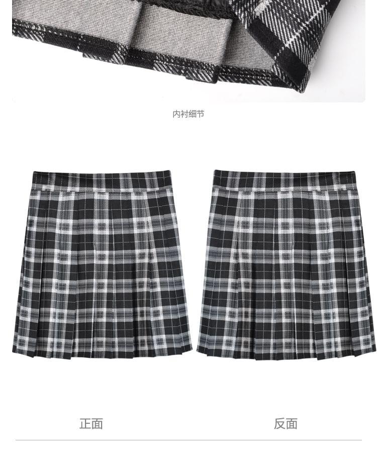 Plaid Pleated Mini Skirt Product Image