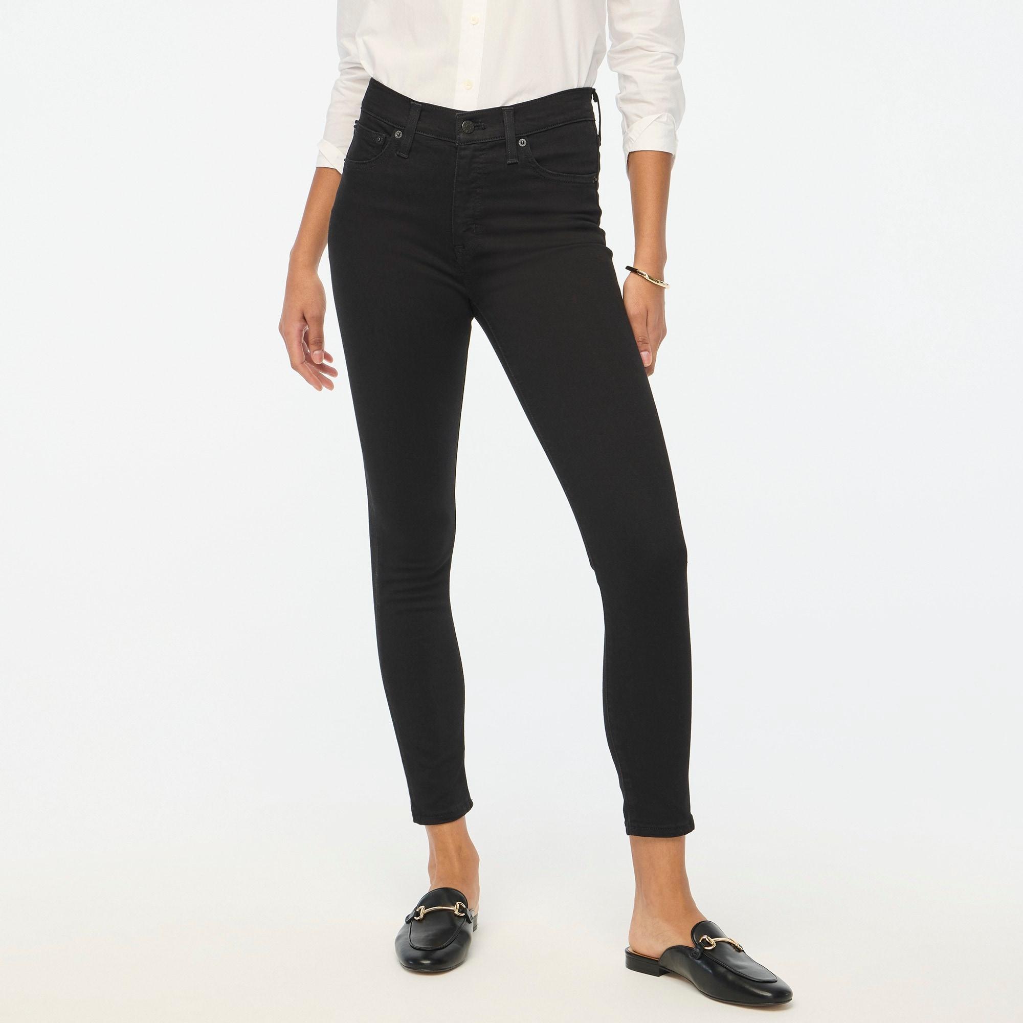 9" mid-rise black skinny jean in signature stretch Product Image