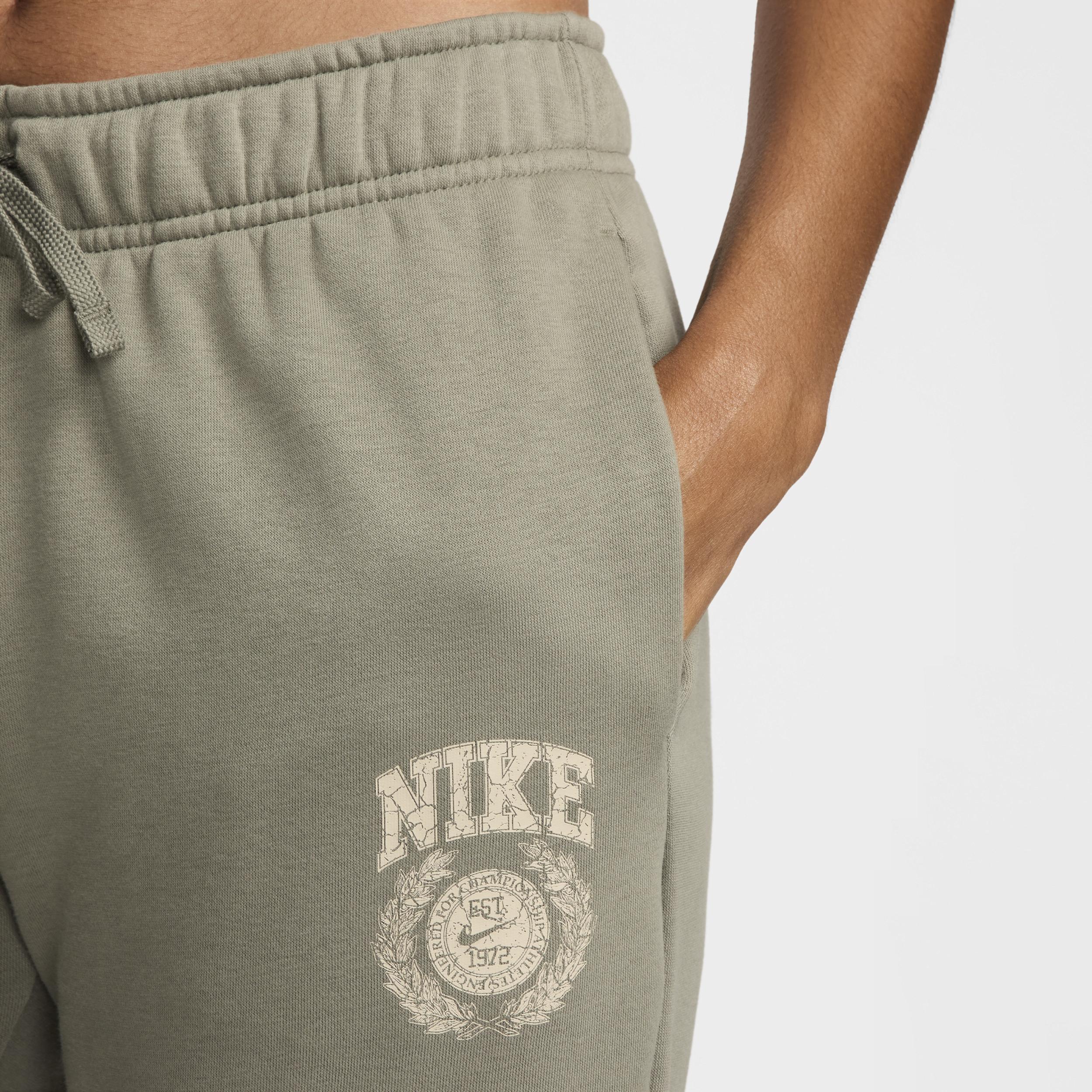 Women's Nike Sportswear Club Fleece Mid-Rise Pants Product Image