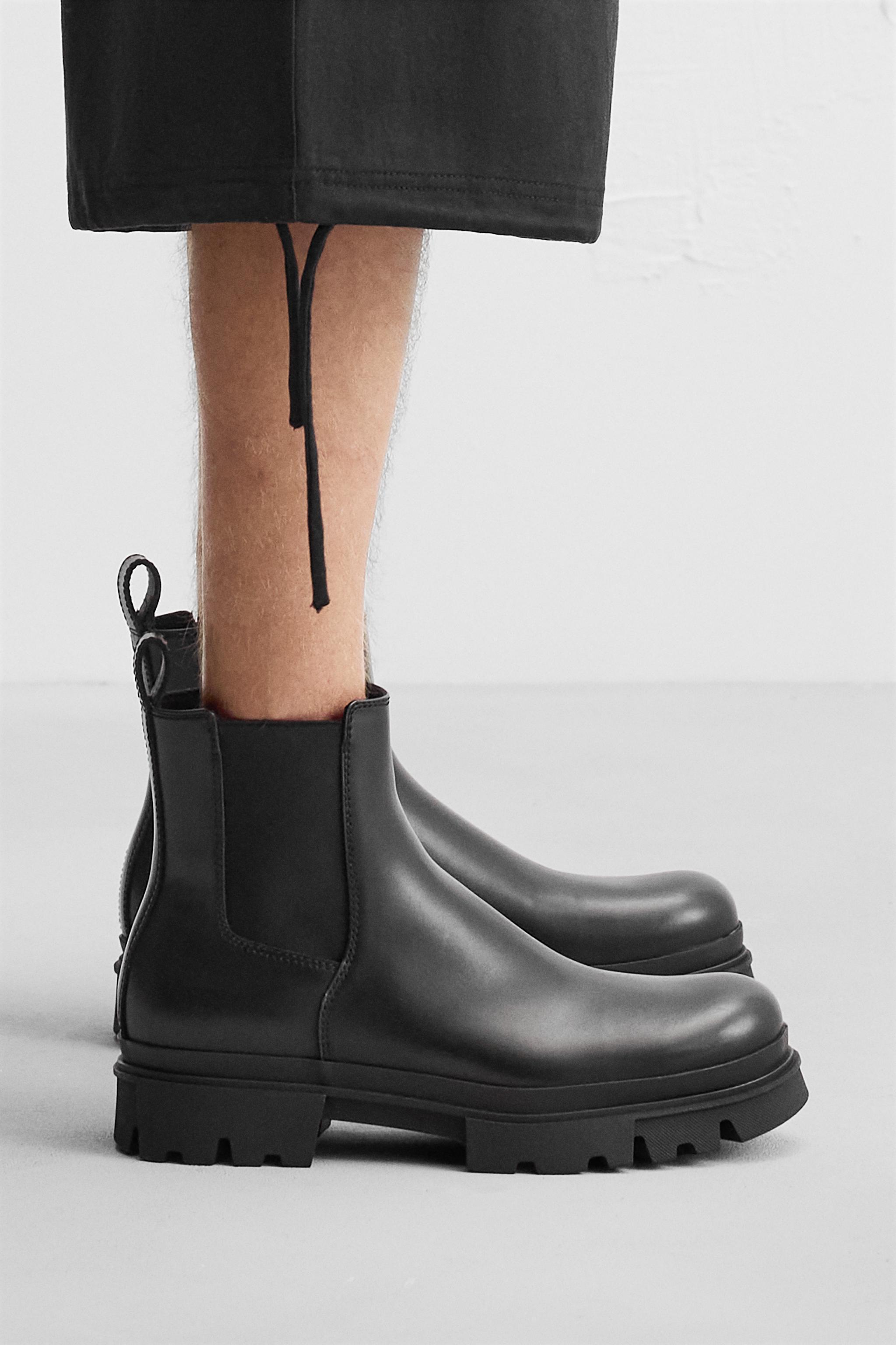 CHUNKY CHELSEA BOOTS Product Image