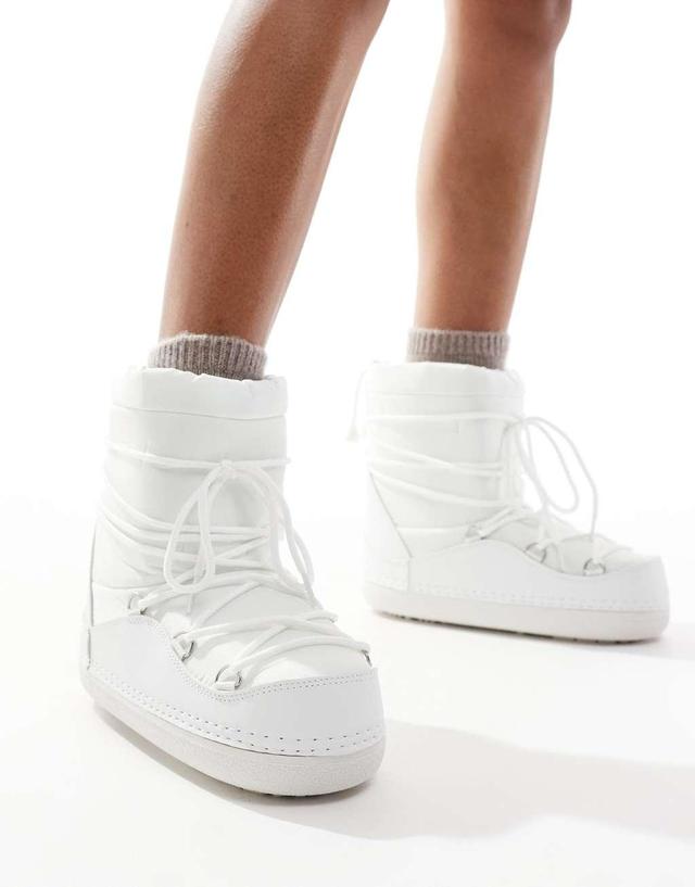 SEQWL snow boots in white Product Image