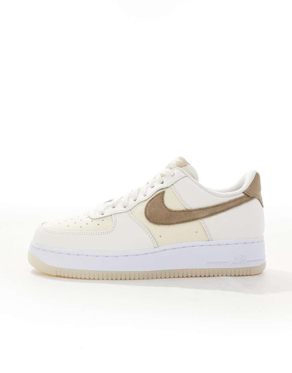 Nike Air Force 1 '07 sneakers in cream and khaki Product Image