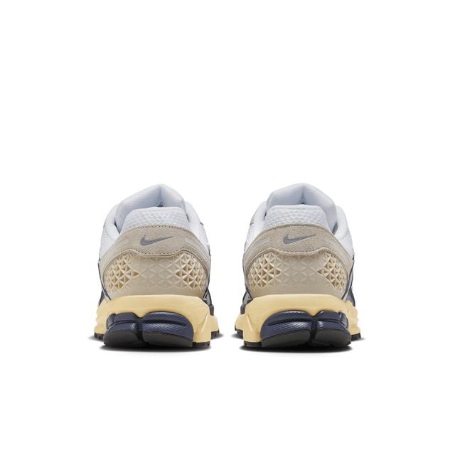 Nike Men's Zoom Vomero 5 Shoes Product Image