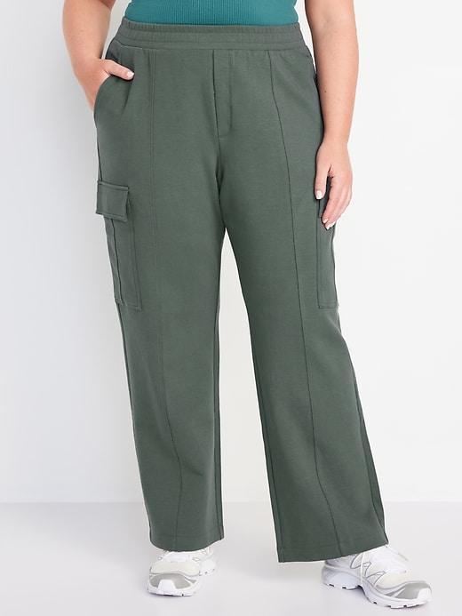 High-Waisted Dynamic Fleece Cargo Pants Product Image