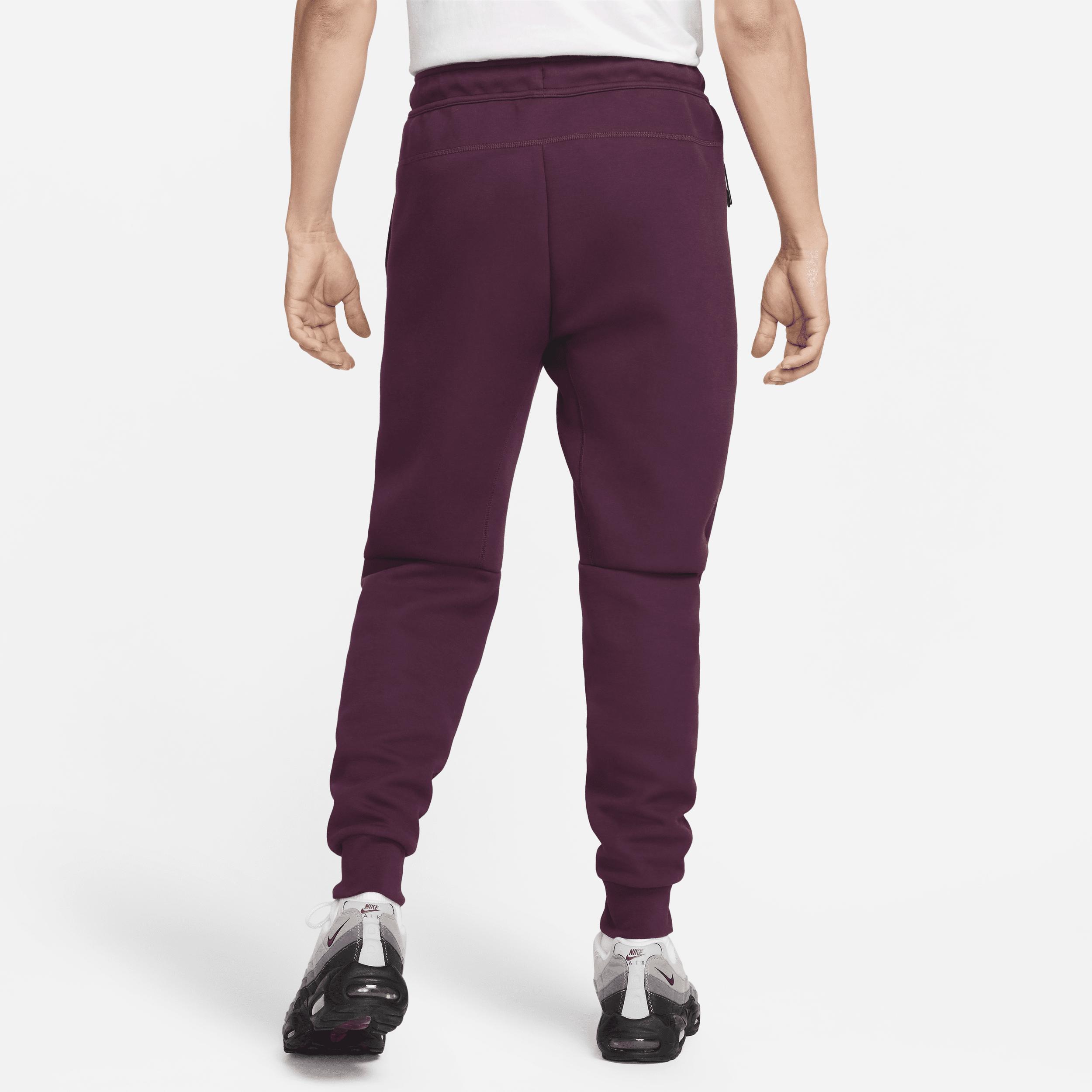 Paris Saint-Germain Tech Fleece Nike Men's Soccer Jogger Pants Product Image