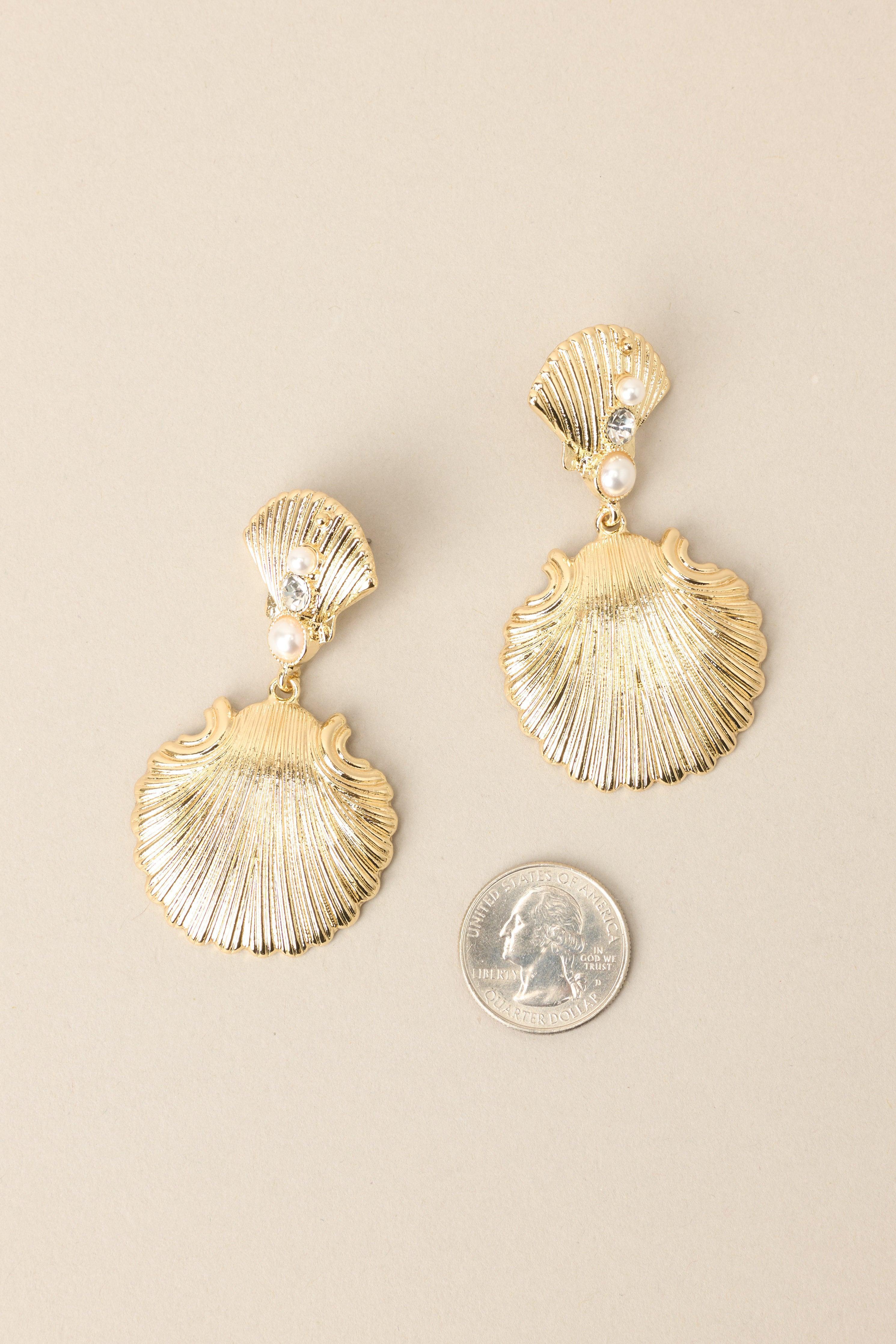 Seaside Chic Gold Earrings Product Image