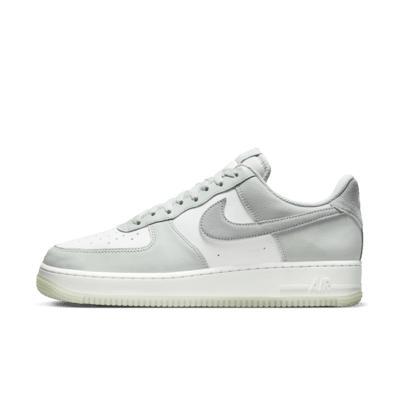 Nike Men's Air Force 1 '07 LV8 Shoes Product Image