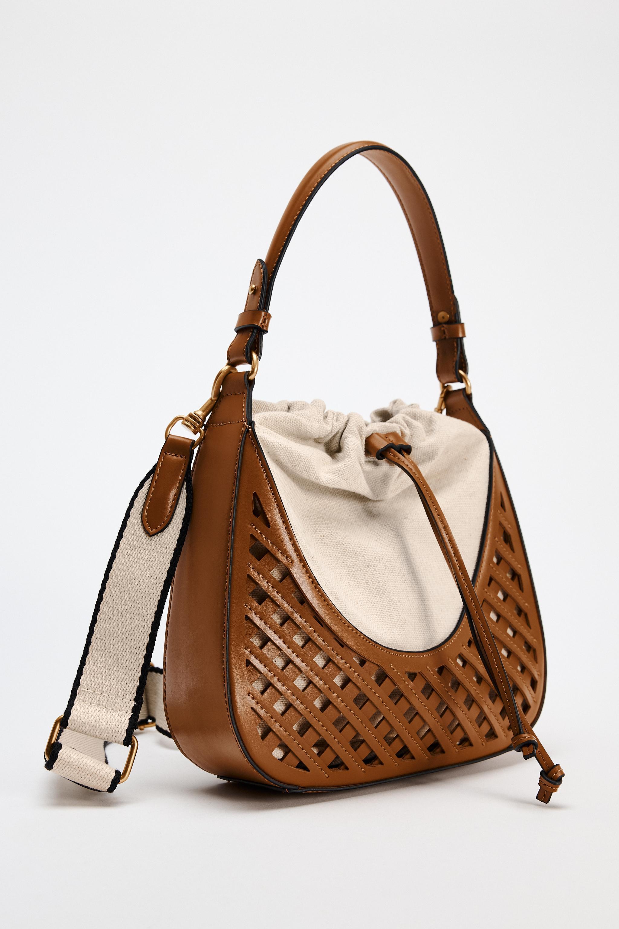 CONTRASTING BUCKET BAG Product Image