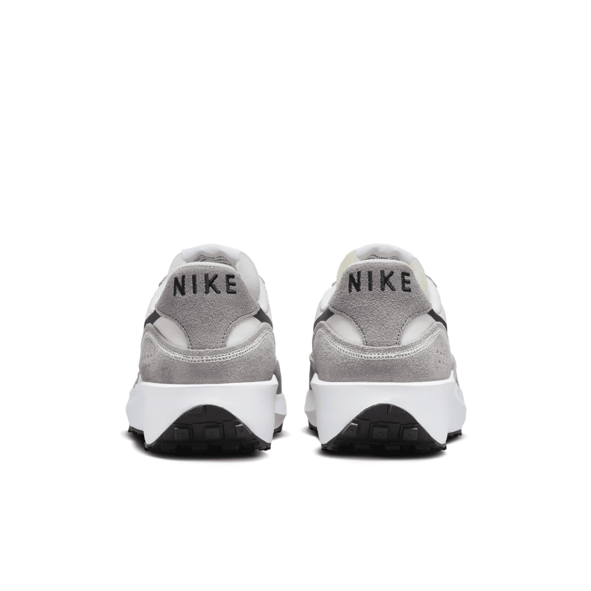 Nike Men's Waffle Nav Shoes Product Image