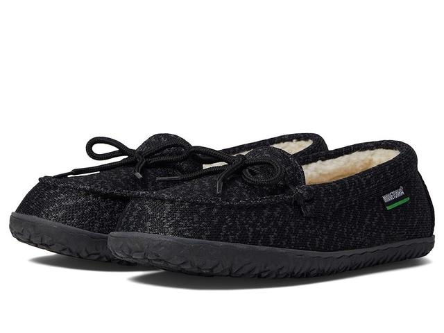 Minnetonka Eco Oak Women's Slippers Product Image