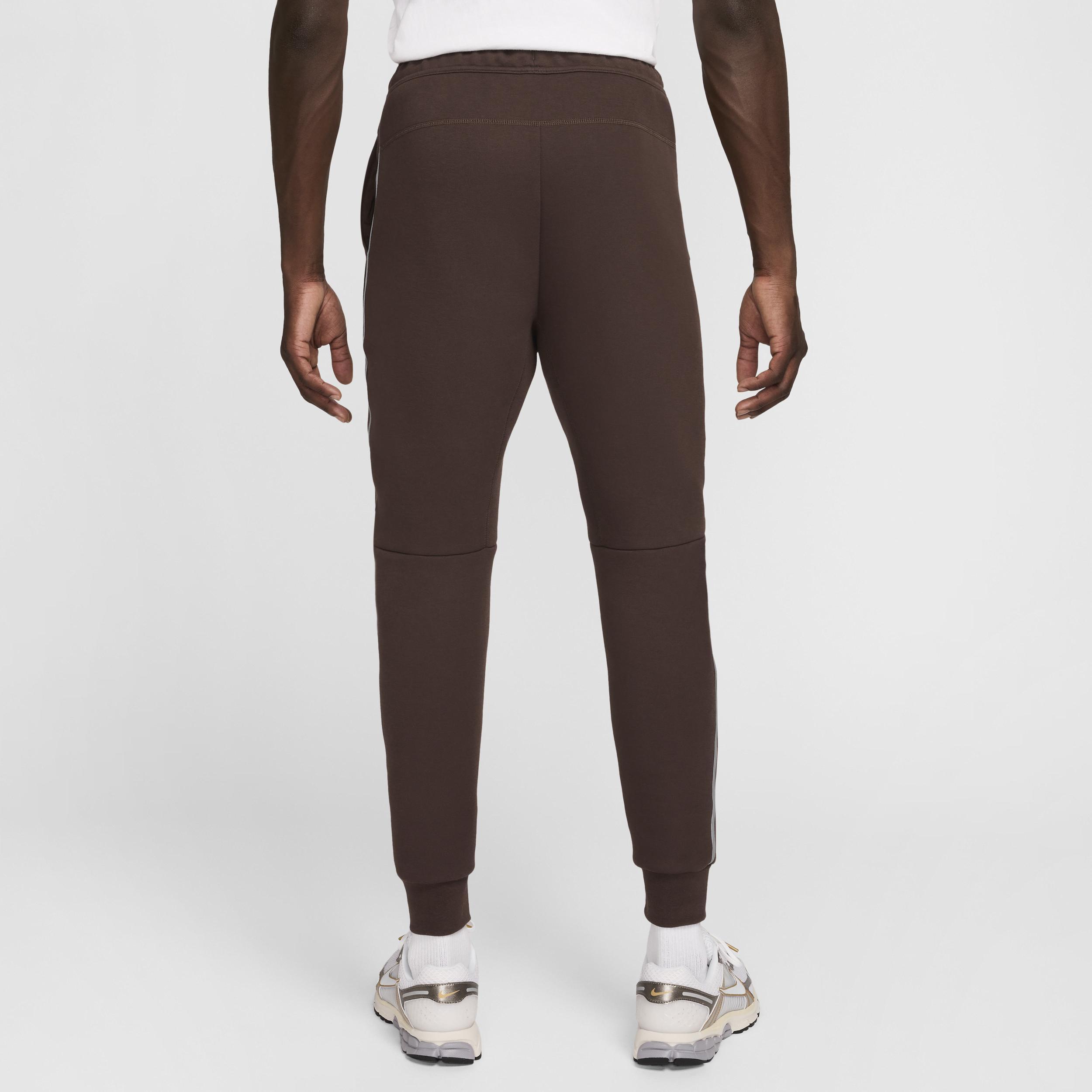 Nike Tech Men's Reflective Details Fleece Joggers Product Image