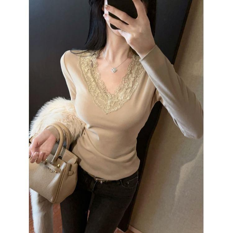 Long-Sleeve V-Neck Plain Lace Trim Tee Product Image