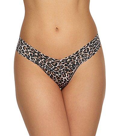 Printed Low-Rise Signature Lace Thong Product Image