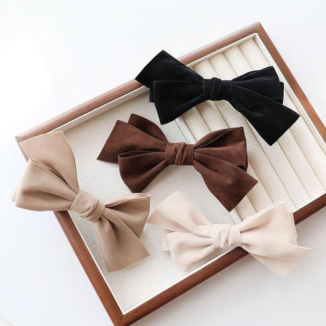 Bow Hair Clip Product Image