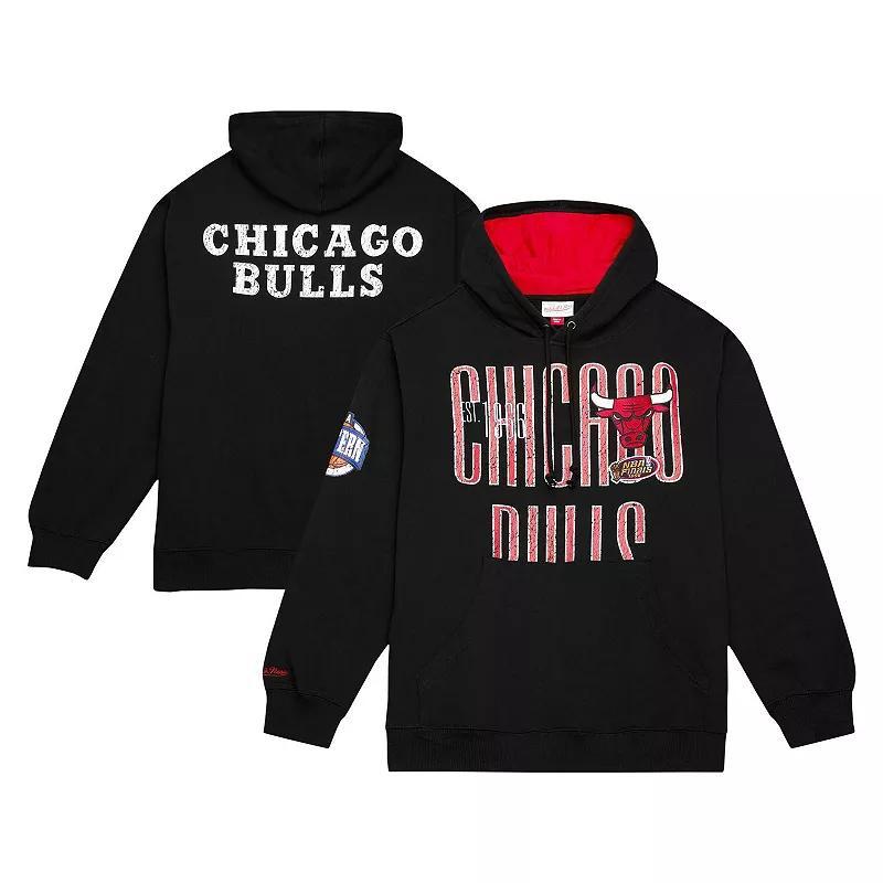 Mens Mitchell & Ness Black Distressed Chicago Bulls Hardwood Classics Og 2.0 Pullover Hoodie Product Image