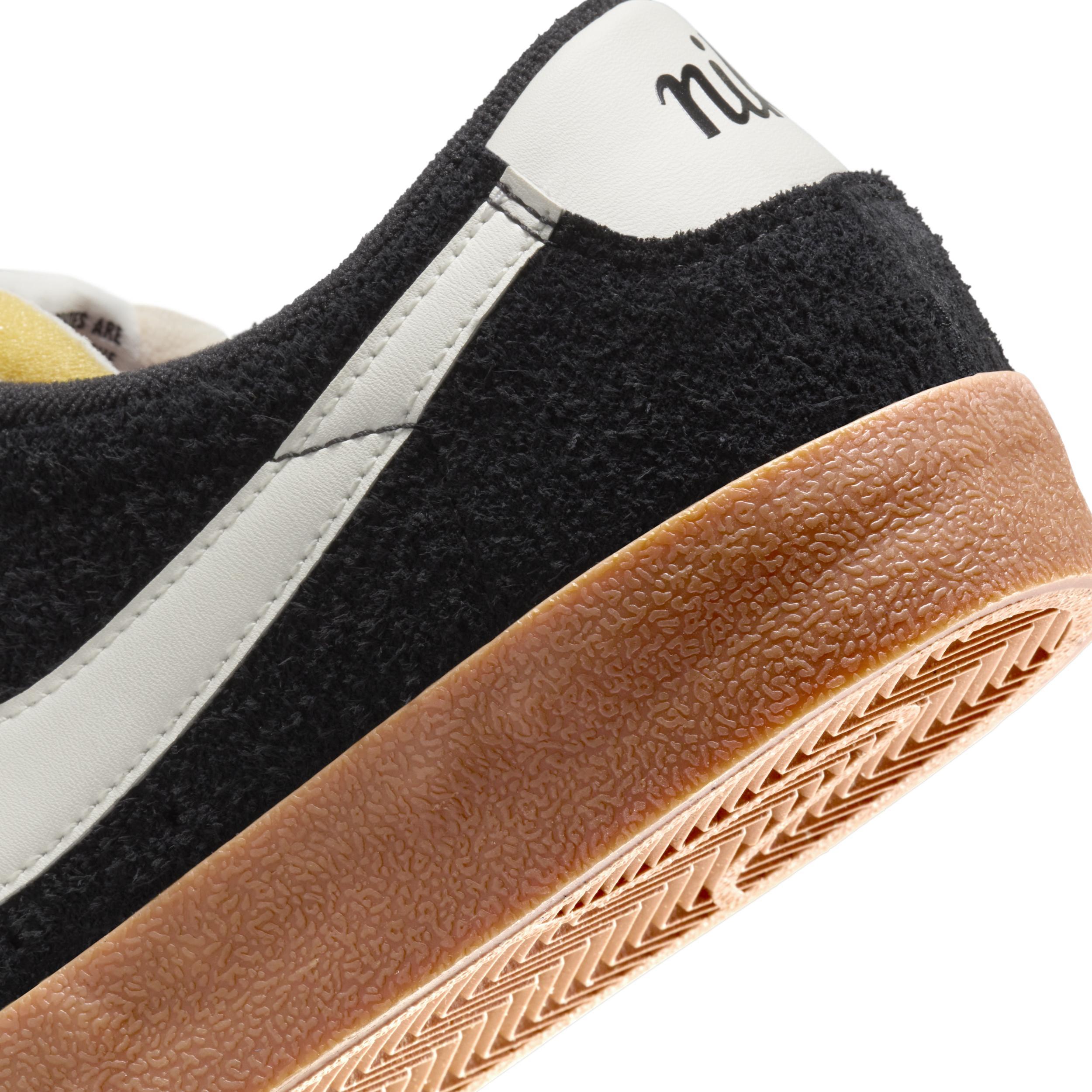 Nike Womens Blazer Low 77 Vintage Shoes Product Image