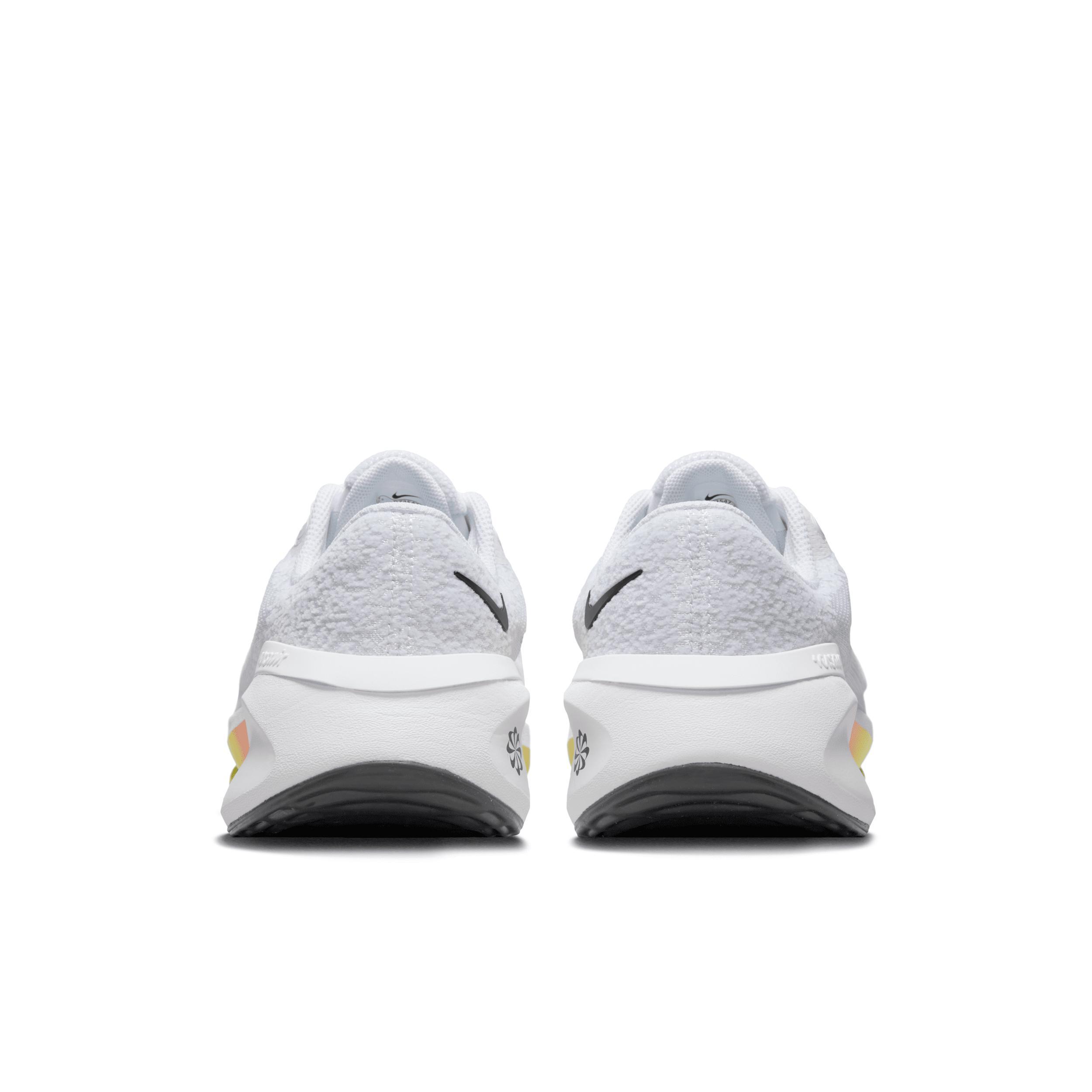 Nike Women's Versair Workout Shoes Product Image