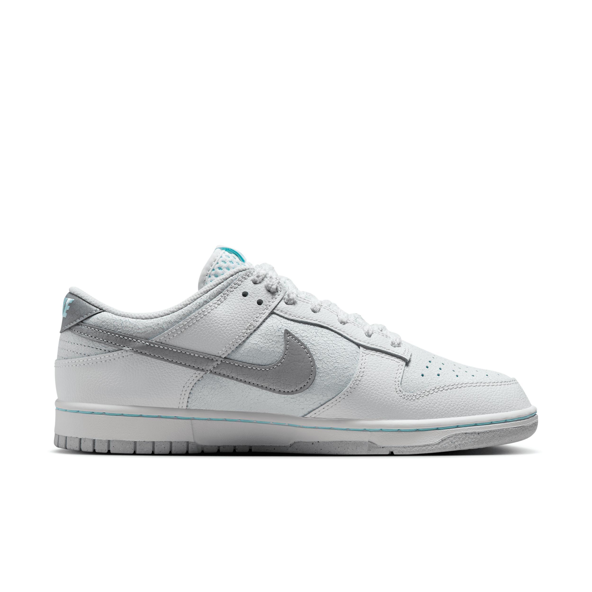 Nike Men's Dunk Low Retro SE Shoes Product Image