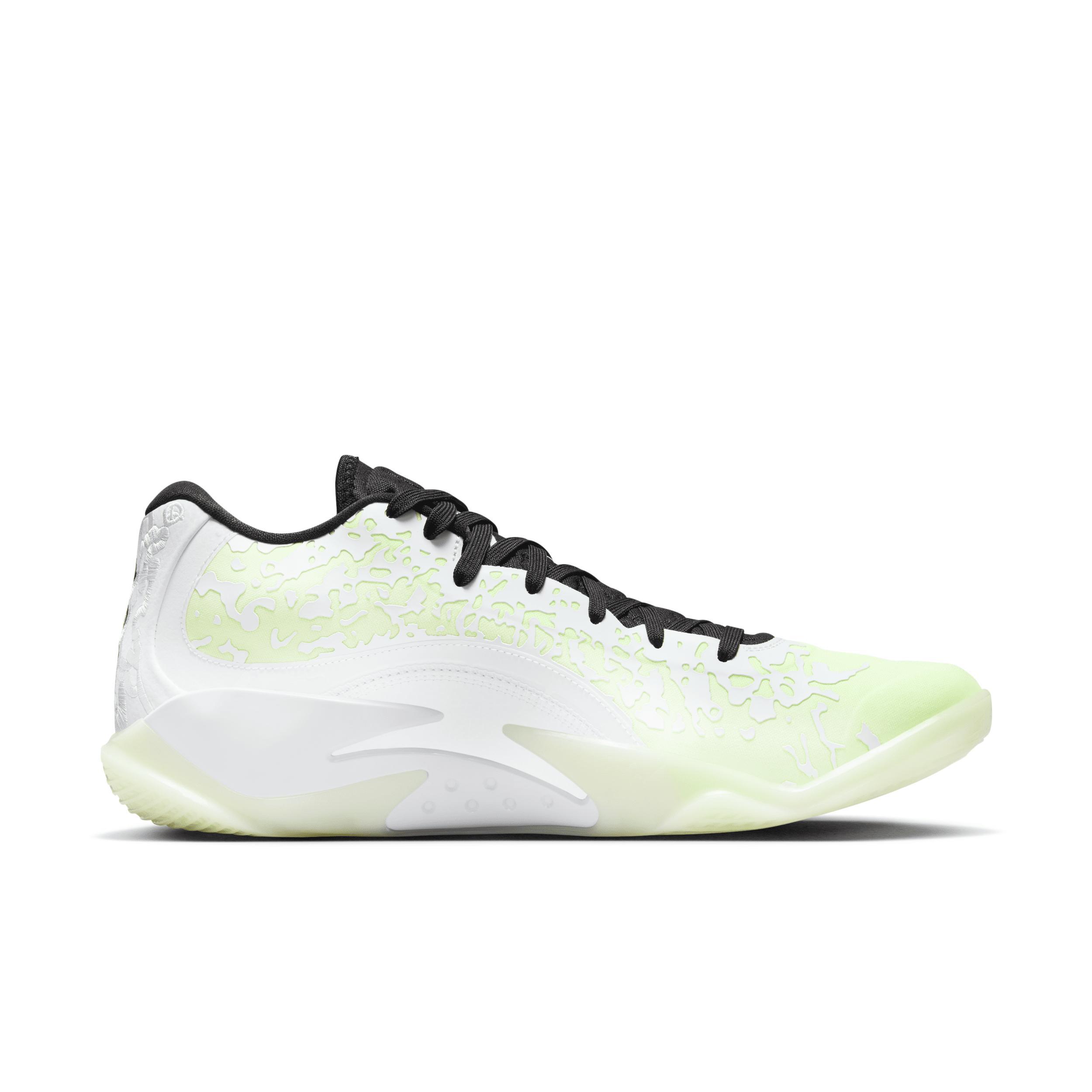 Nike Men's Zion 3 Basketball Shoes Product Image