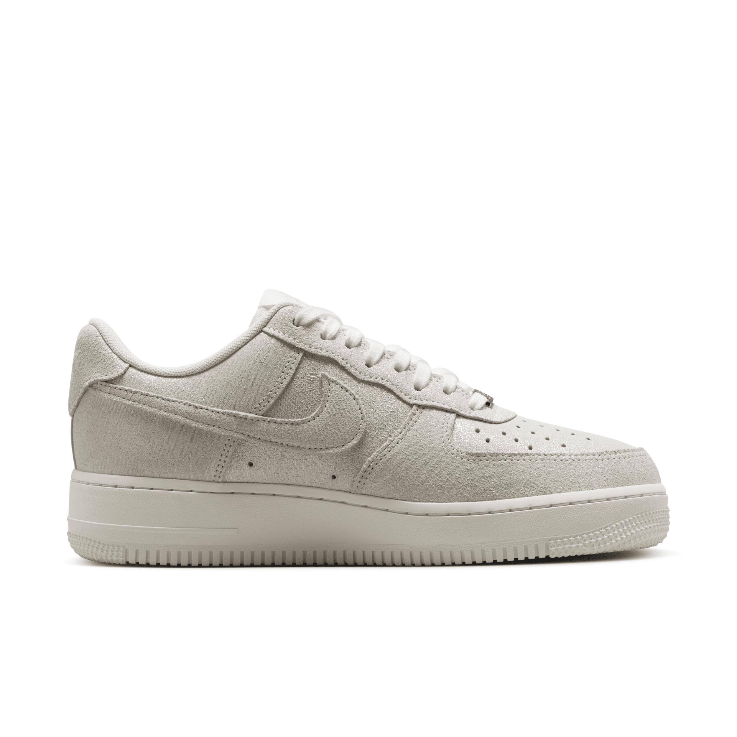 Nike Air Force 1 '07 SE Women's Shoes Product Image